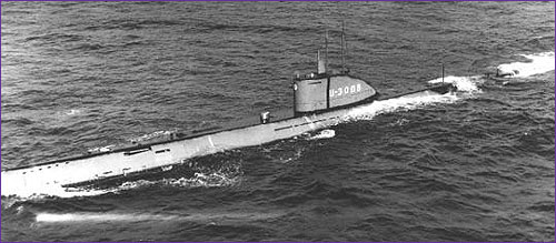 Tip 21 denizaltısı seyir halinde